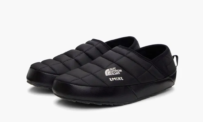 Обувь Skims x The North Face Thermoball Traction Mule 5 WMNS «Onyx» черный