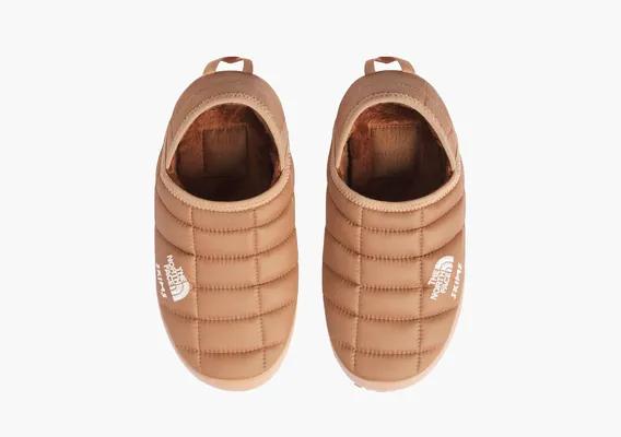 Обувь Skims x The North Face Thermoball Traction Mule 5 WMNS «Ochre» бежевый