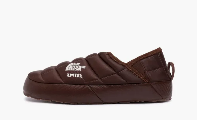 Обувь Skims x The North Face Thermoball Traction Mule 5 WMNS «Cocoa» коричневый