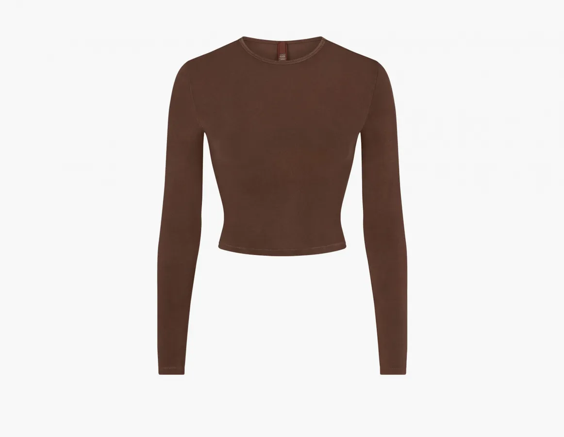 Skims New Vintage Cropped Long Sleeve T-Shirt «Cocoa»