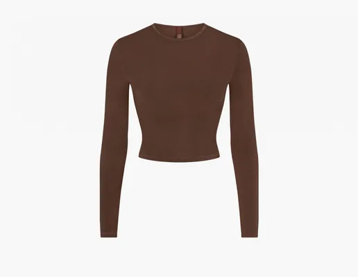 Одежда Skims New Vintage Cropped Long Sleeve T-Shirt «Cocoa» korichnevye