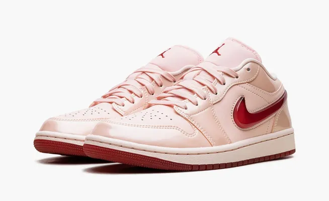 Кроссовки Air Jordan 1 Low SE WMNS «Patent Valentine's Day» rozovye