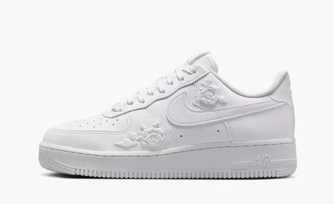 Кроссовки Nike Air Force 1 WMNS '07 «White Roses» belye