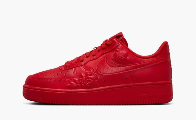 Кроссовки Nike Air Force 1 WMNS '07 «Red Roses» krasnye 