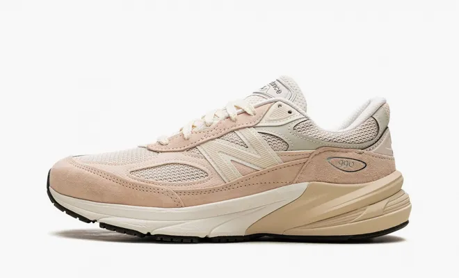 Кроссовки New Balance 990v6 x Teddy Santis Made in USA «Vintage Rose» kremovye
