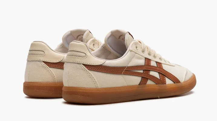  Asics Onitsuka Tiger Tokuten «Cream Caramel» kremovye