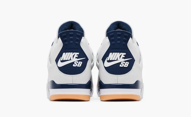 Кроссовки Nike SB x Air Jordan 4 Retro SP «Navy» belye