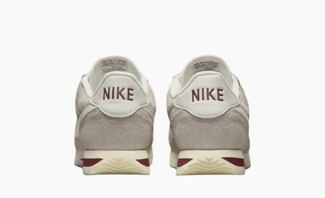 Кроссовки Nike Cortez SE «College Grey Team Red» korichnevye