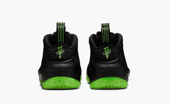 Кроссовки Nike Air Foamposite One «Black Volt» черный