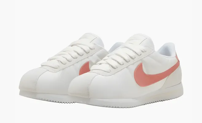 Кроссовки Nike Cortez WMNS «Sail Red Stardust» kremovye