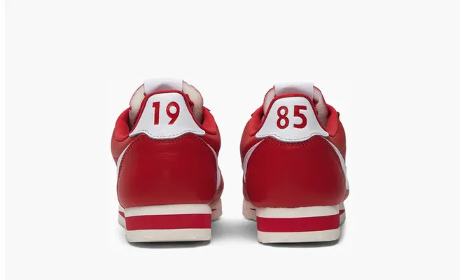 Кроссовки Nike Stranger Things x Cortez «OG Collection» krasnye 