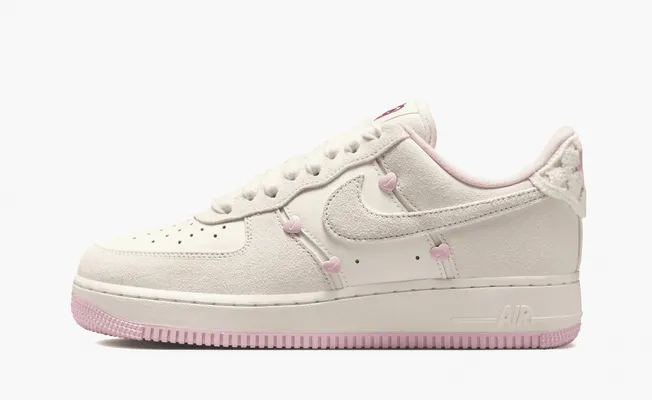 Кроссовки Nike Air Force 1 Low WMNS «Valentine's Day 2025» kremovye