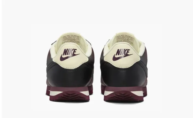 Кроссовки Nike Cortez «Unmuted» krasnye 
