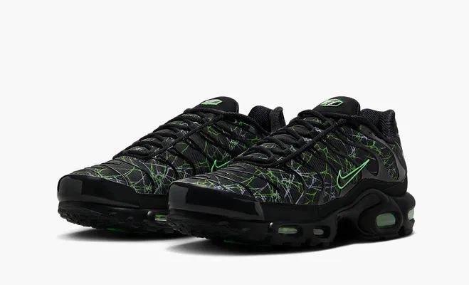  Nike Air Max Plus “Black/Green Strike” chyernye