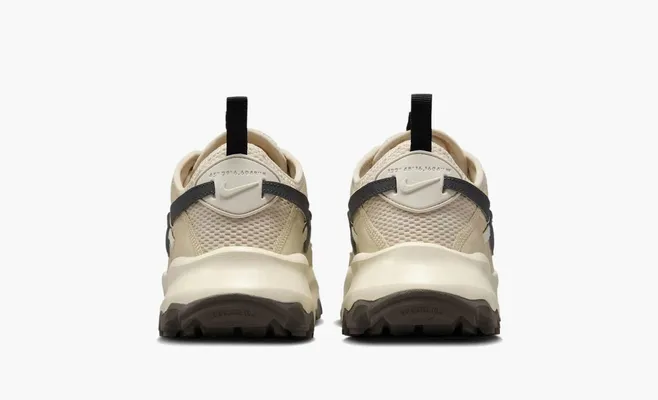 Кроссовки Nike TC 7900 WMNS «Beach Off Noir» кремовый