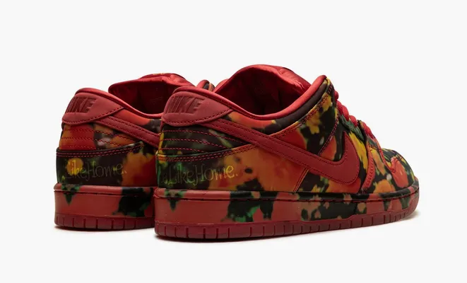 Кроссовки Nike Dunk Low SB x The Wizard of Oz «Poppy Field» krasnye 