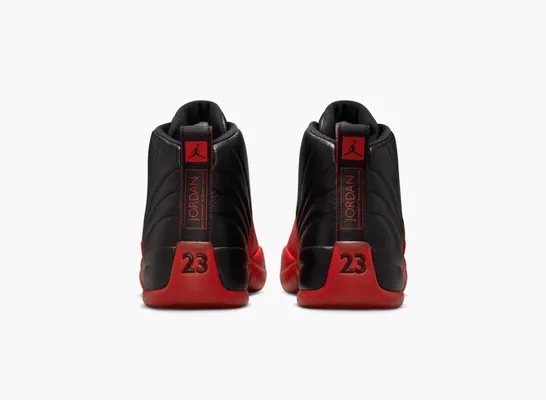 Кроссовки Air Jordan 12 Retro «Flu Game» 2025 chyernye