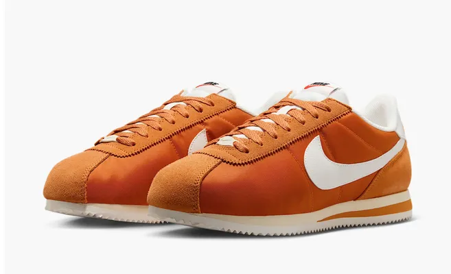 Кроссовки Nike Cortez TXT «Monarch Muslin Sail» oranzhevye