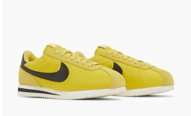 Кроссовки Nike Cortez WMNS «Vivid Sulfur» zhyeltye