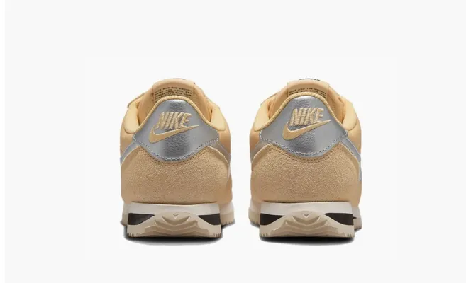 Кроссовки Nike Cortez Textile «Sesame Light Orewood Brown Black Metallic Silver» bezhevye