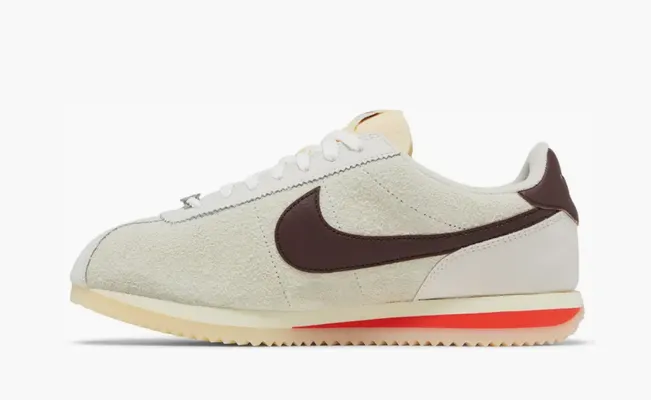 Кроссовки Nike Cortez 23  WMNS 23 «Light Orewood Brown» belye