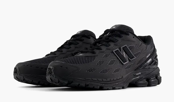  New Balance 1906W «Triple Black» chyernye