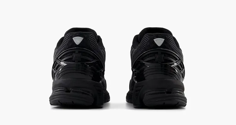  New Balance 1906W «Triple Black» chyernye