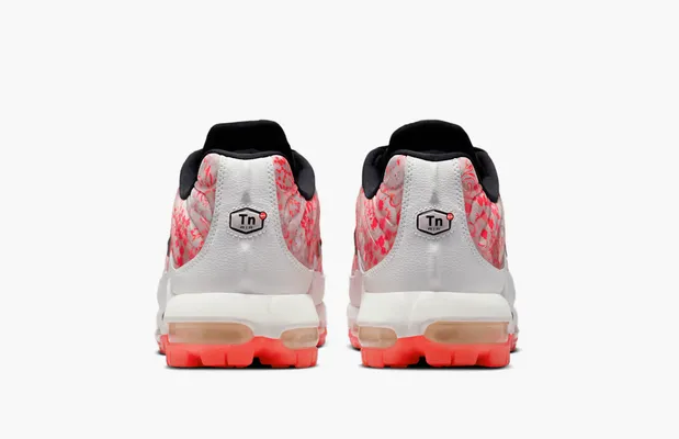  Nike Air Max Plus Golf «The Masters Azalea Pack» rozovye