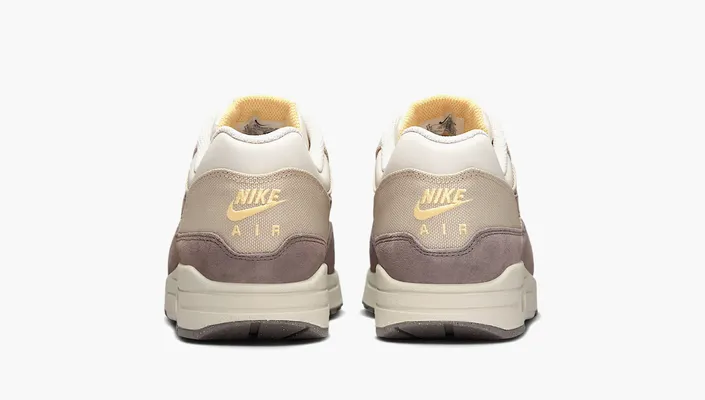Кроссовки Nike Air Max 1 Premium «Light Bone Cave Stone» kremovye