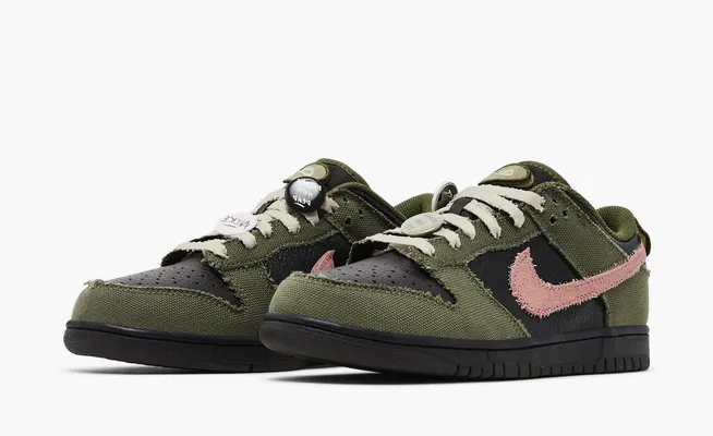 Кроссовки Nike Dunk Low «Dunks Not Dead» zelyenye