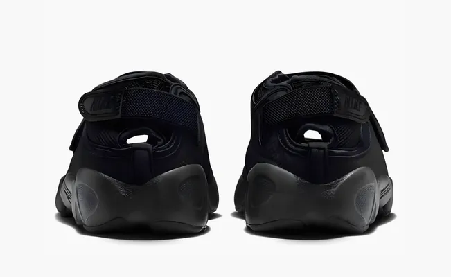 Кроссовки Air Rift Breathe WMNS «Triple Black» черный