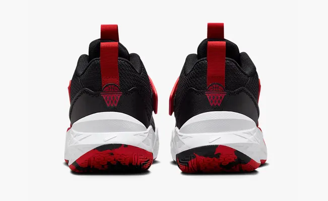 Кроссовки Nike Team Hustle D12 GS «Black University Red» chyernye