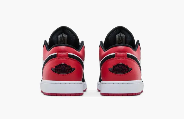 Кроссовки Air Jordan 1 Low SE «Black Toe» belye