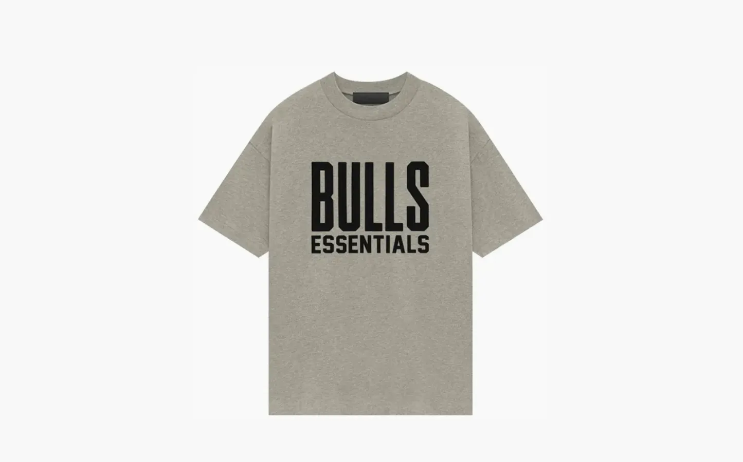 Fear of God Essentials x NBA Chicago Bulls Tee «Warm Gray»