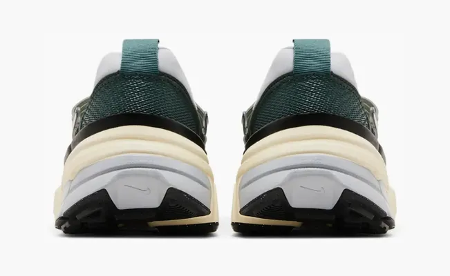 Кроссовки Nike V2K Run «Vintage Green» zelyenye