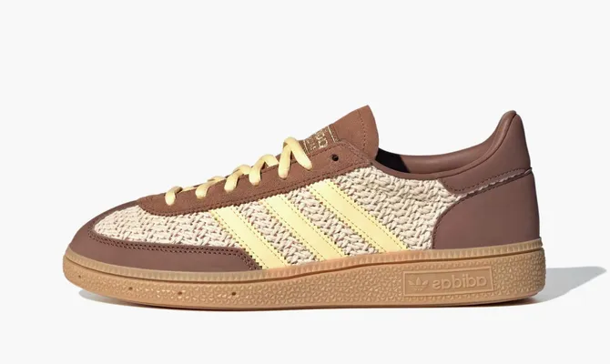 Кроссовки Adidas Handball Spezial WMNS «Preloved Brown / Orange Tint / Gum» korichnevye