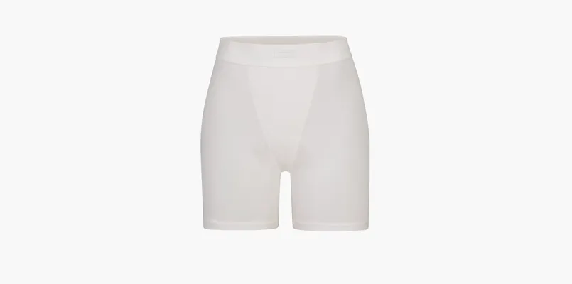 Одежда Skims Boyfriend Boxer «Marble» kremovye