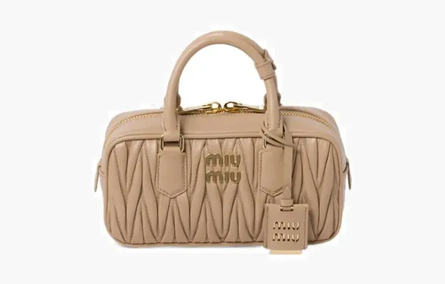 Сумки Miu Miu Materasse Nappa Bag With Embossing «Beige» бежевый