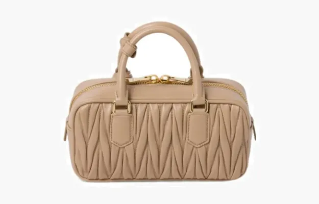 Сумки Miu Miu Materasse Nappa Bag With Embossing «Beige» бежевый