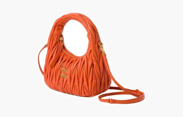 Сумки Miu Miu Wander Matelassé Nappa Leather Hobo Bag «Orange» оранжевый